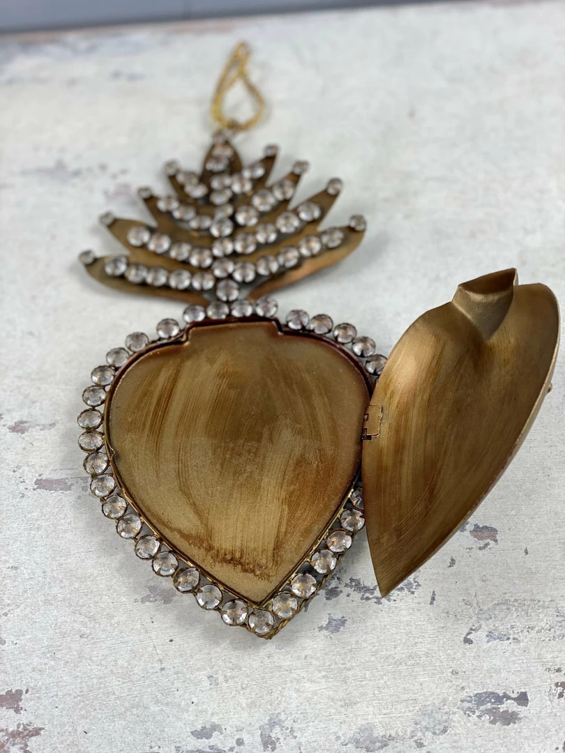 Flash Sale 𧨠The Grey Works Ex Voto Hanging Heart Box With Glass Beading Deco Objects π― 6 The Grey Works Ex Voto Hanging Heart Box With Glass Beading Deco Objects