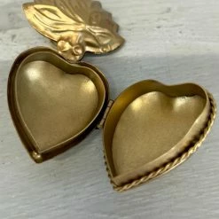 The Grey Works Deco Objects Heart Of Mary Ex Voto Gold Box