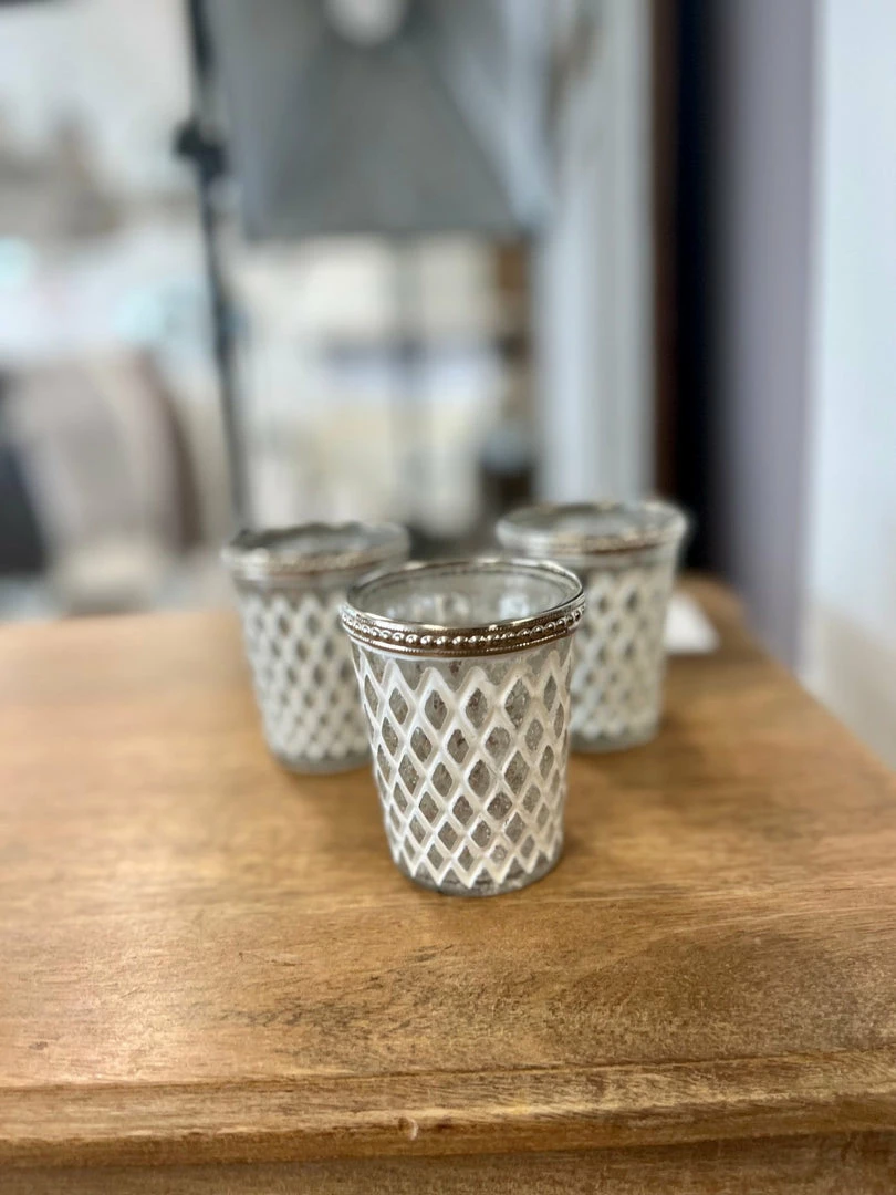 Best Sale π The Grey Works Tea-Light Holder In Antiqued White And Silver Diamond Etched Glass With A Beaded Rim βοΈ 3 The Grey Works Tea-Light Holder In Antiqued White And Silver Diamond Etched Glass With A Beaded Rim